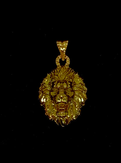 Pendant 18K gold lions head